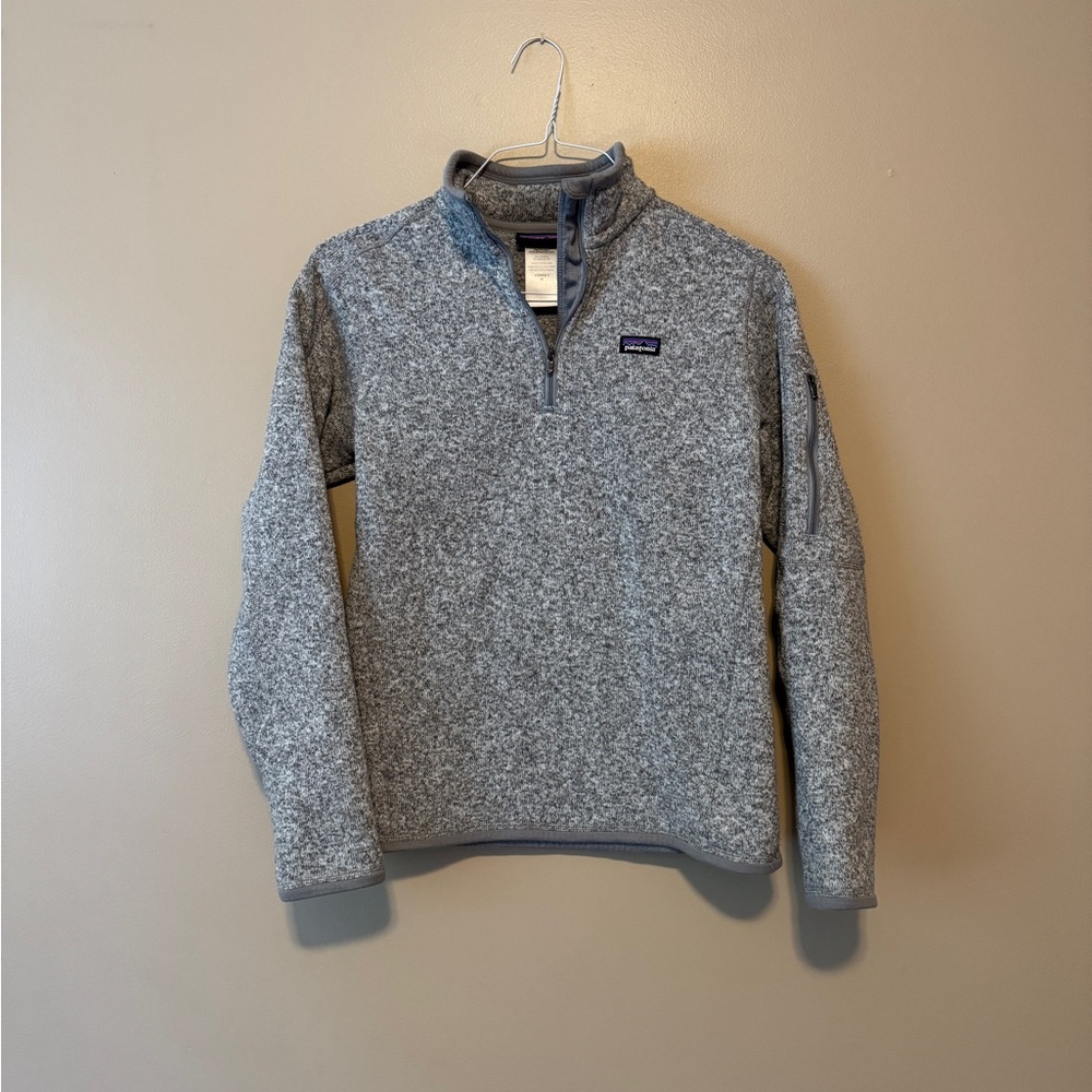 Patagonia Women’s 1/4 Zip Sweater. Gray, Size M.